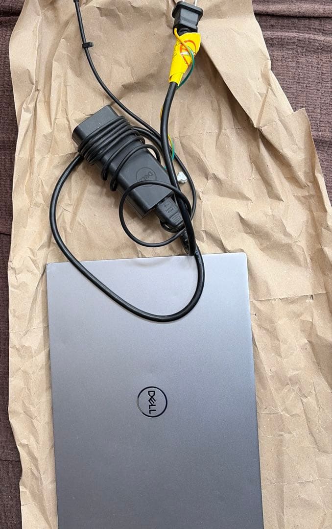 Dell Vostro i5-11320H 初期化済み 充電器付き