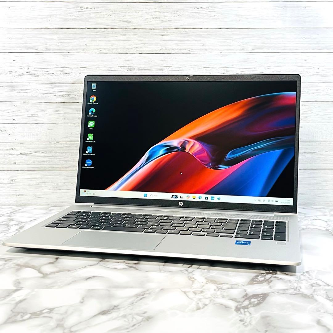 ✨新品同様の美品・第13世代Core i5搭載の高性能ノートPC✨