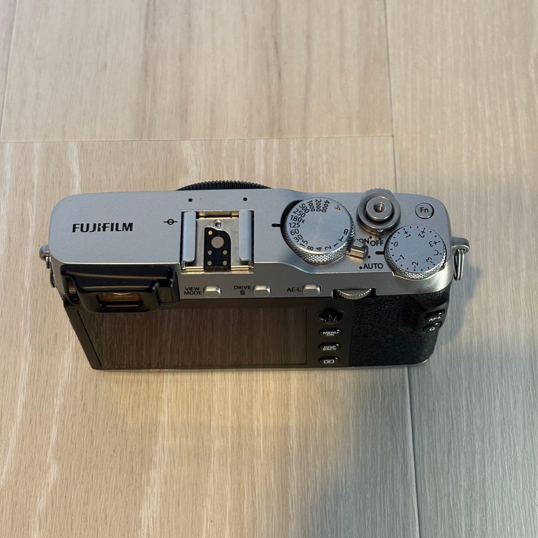 FUJIFILM X-E3 ミラーレスカメラ 本体 シルバー 良品-並品