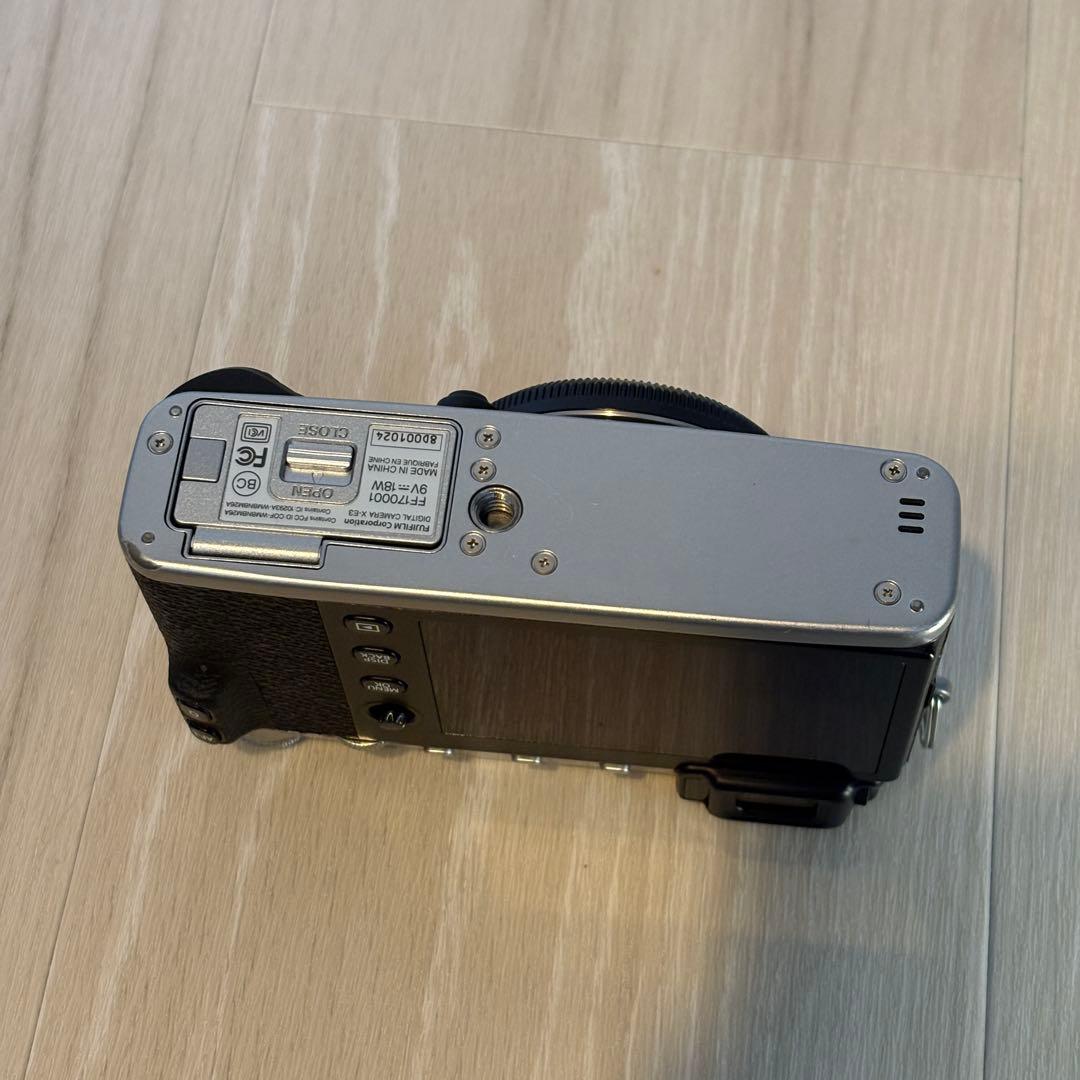 FUJIFILM X-E3 ミラーレスカメラ 本体 シルバー 良品-並品