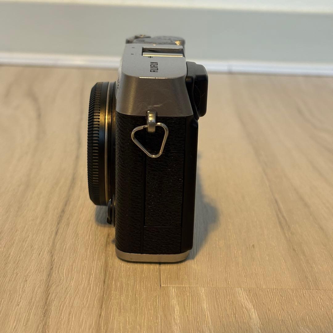 FUJIFILM X-E3 ミラーレスカメラ 本体 シルバー 良品-並品