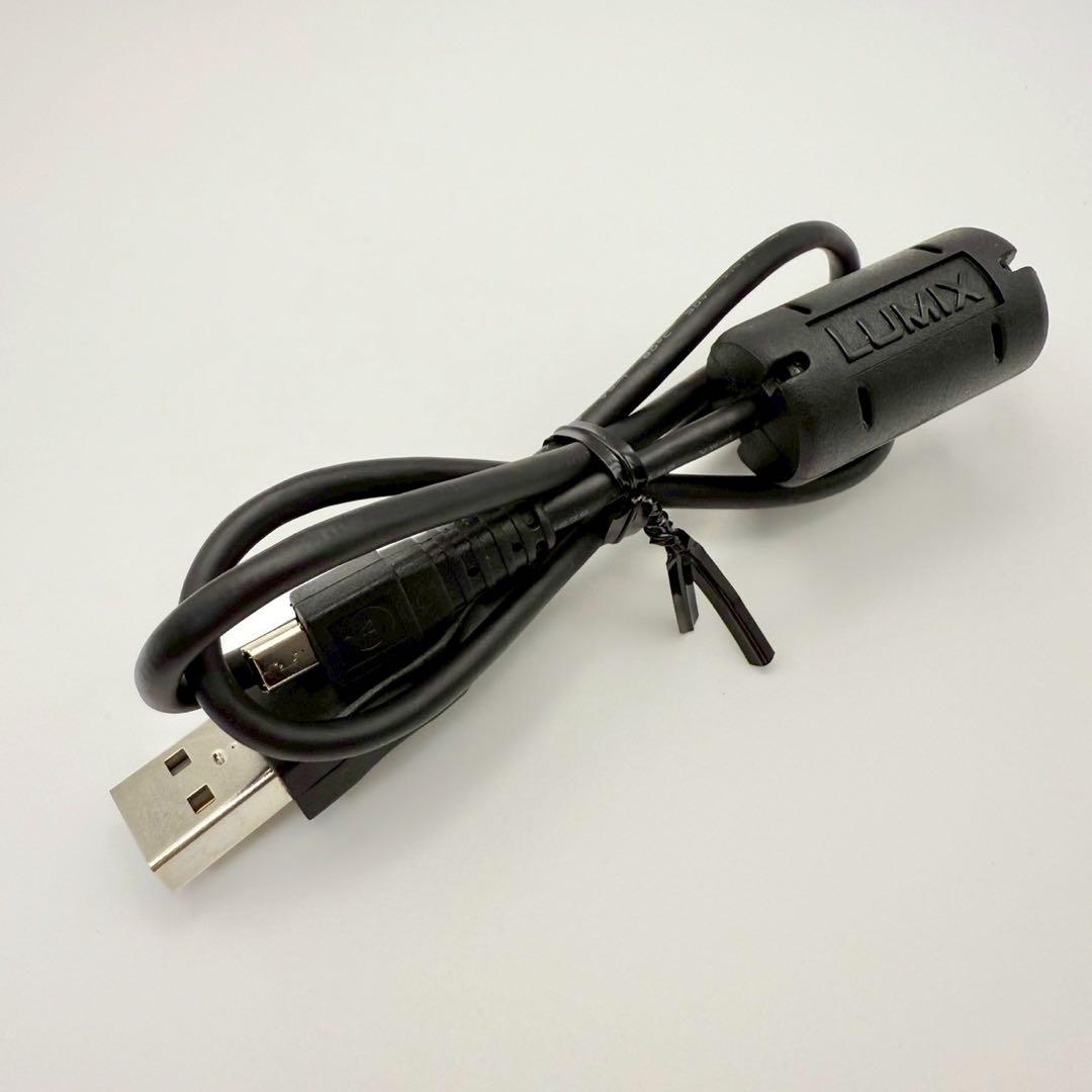 【美品】Panasonic LUMIX DMC-S2ホワイト コンデジ