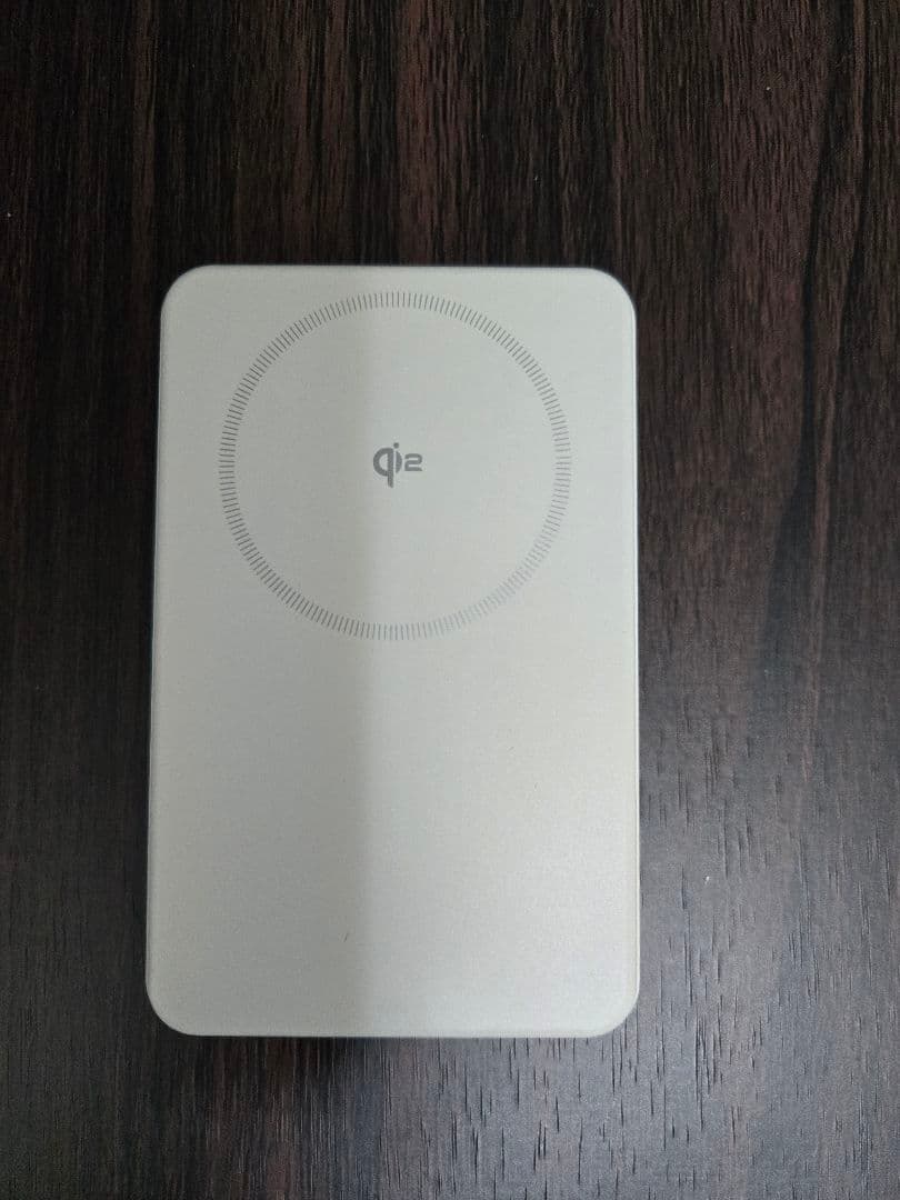 ELECOM 10000mAh モバイルバッテリー Qi対応
