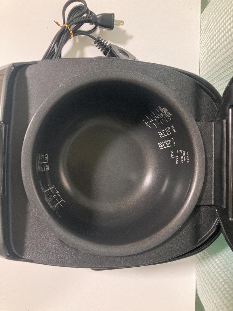 ★美品★タイガー 炊きたて JPF-55BK IH炊飯ジャー 3合炊き 21年製