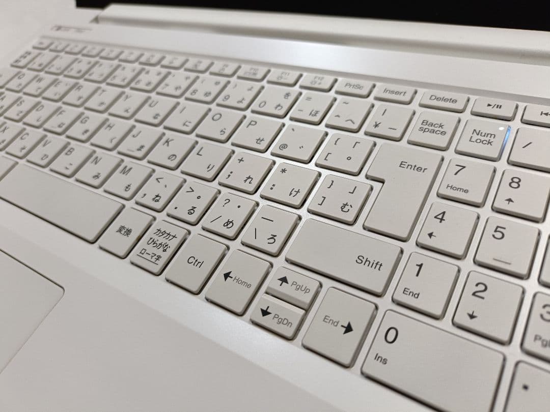 Windows11 NEC Corei7 SSD メモリ20GB フルHD液晶