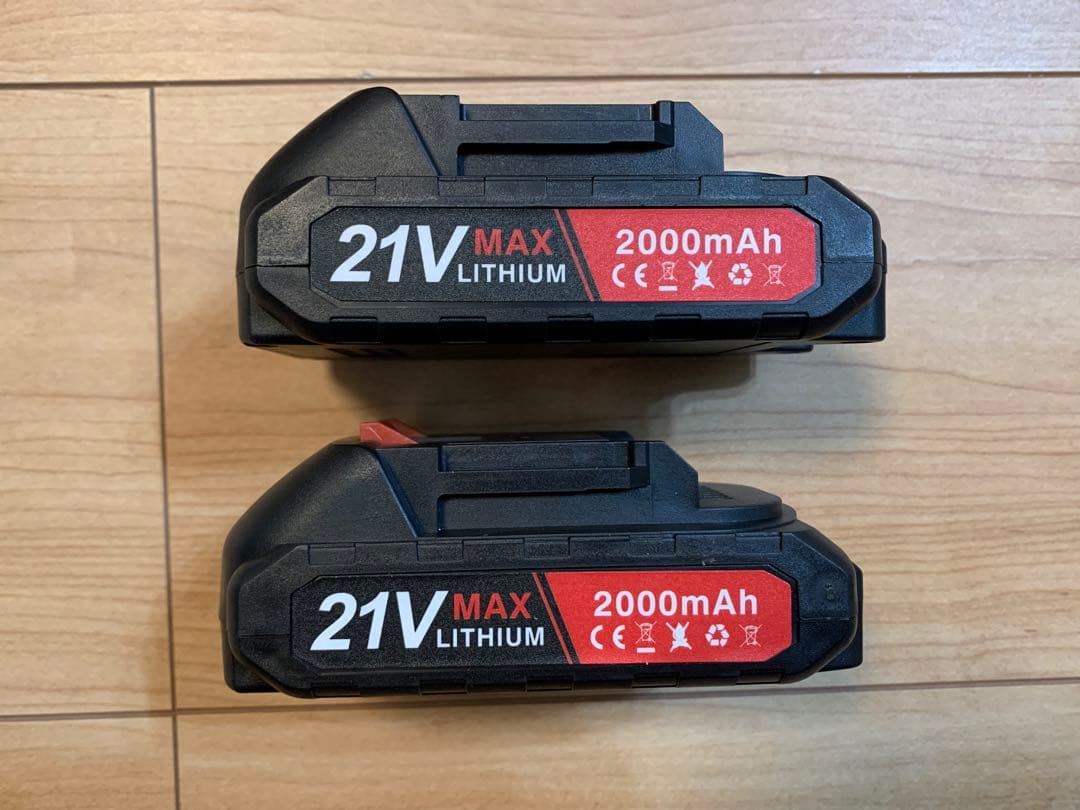 セール価格‼️草刈機　バッテリー2個付　充電式　コードレス　軽量　高枝　DIY