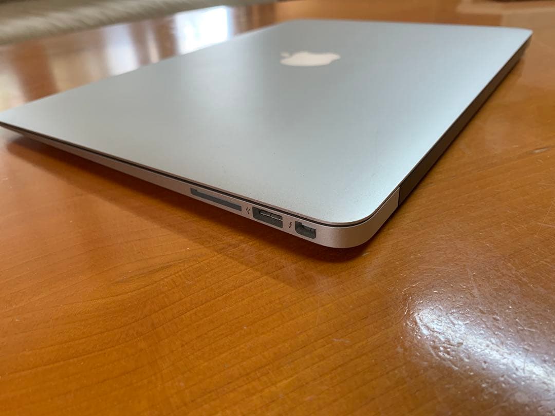 MacBook Air (13-inch, Early 2014) AC付