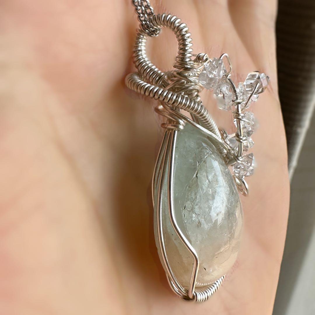 【希少】バイカラーベリル(アクアマリン＆モルガナイト)のワイヤージュエリー