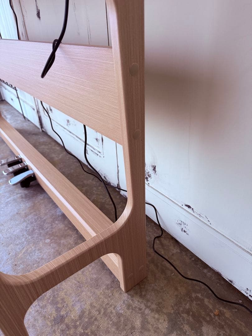 電子ピアノ88鍵盤　スライドカバー　３本ペダル　ハンマーアクション鍵盤