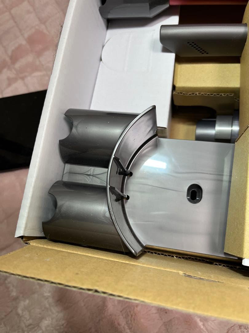 ダイソン　掃除機　V8SLIM 未使用
