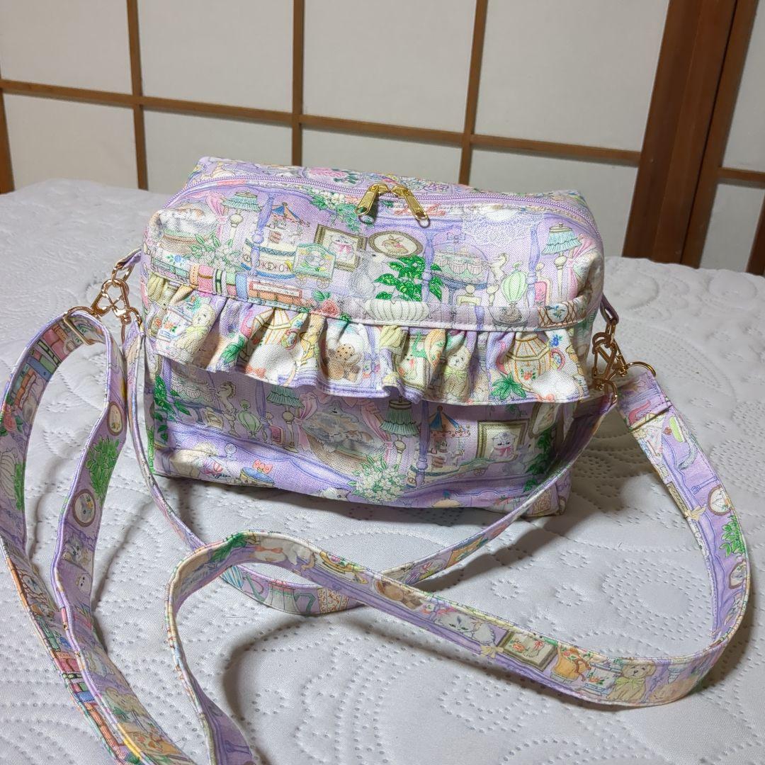 ぎんのすけ&きらら…マチ広めボックス型 ショルダー…ユキエモンキャビネット