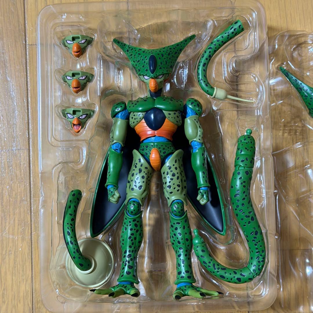 S.H.Figuarts セル 第一形態