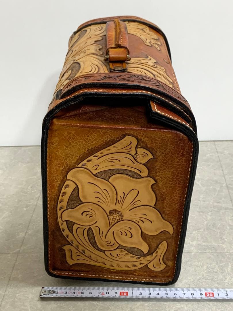 レザー バッグ 彫刻模様 カービング レザークラフト