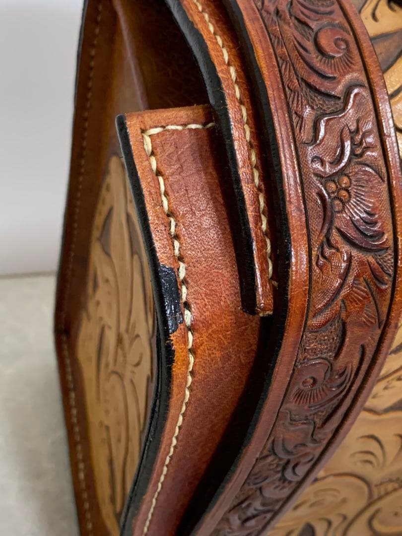 レザー バッグ 彫刻模様 カービング レザークラフト