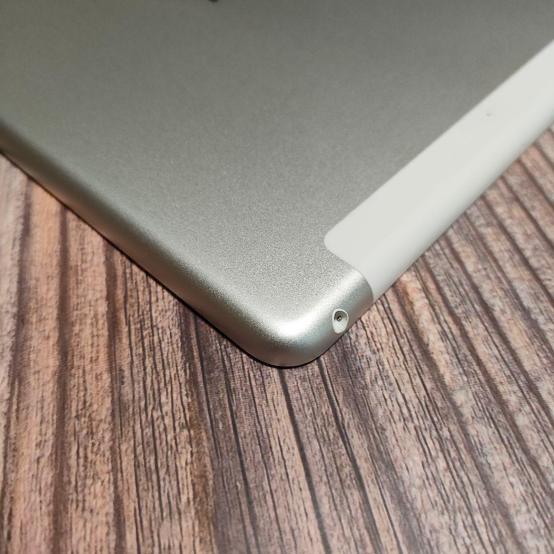 iPad 第6世代 32GB シルバー SIMフリー 超美品