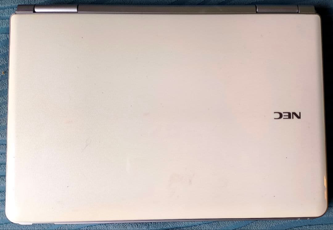 NEC LaVie 15.6インチ ホワイトノートPC 8g+700ssd