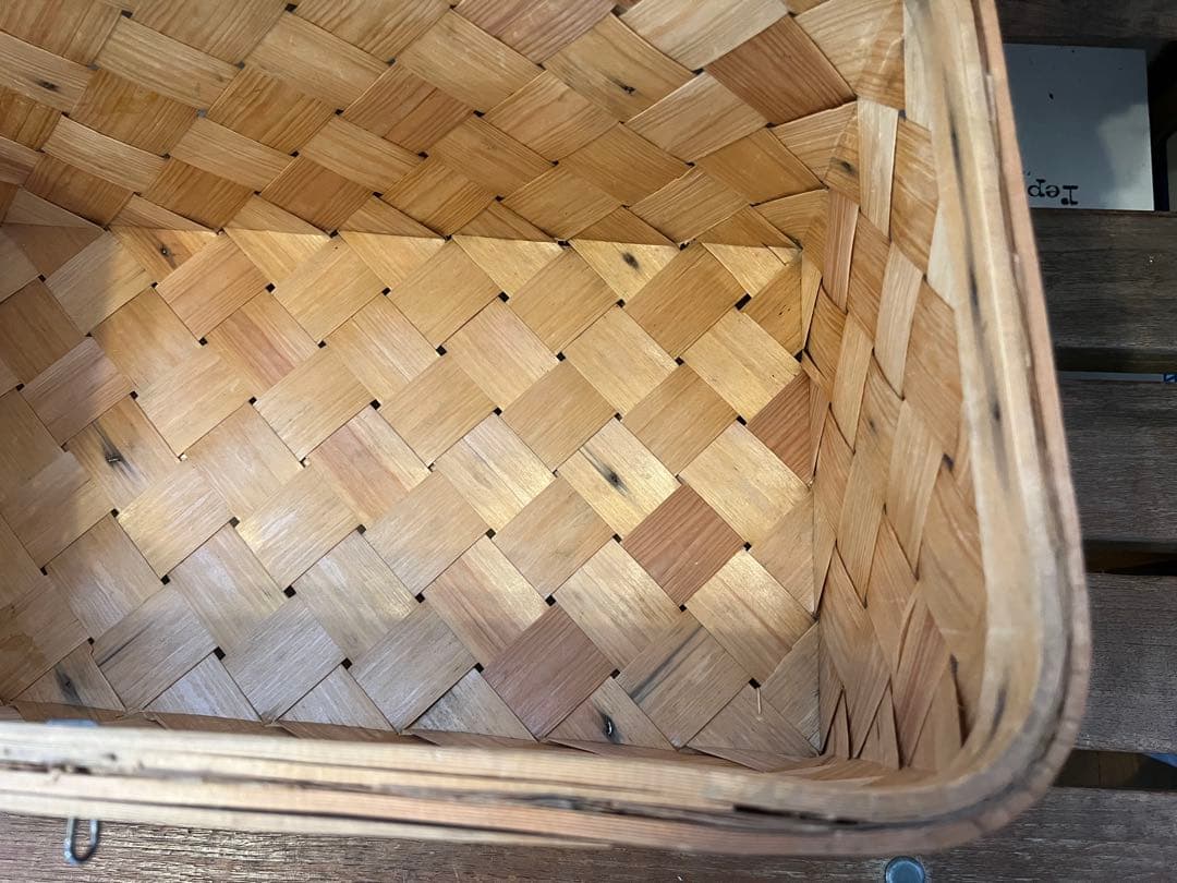 希少 スウェーデン伝統工芸 スポーンコリ 蓋付き収納かご