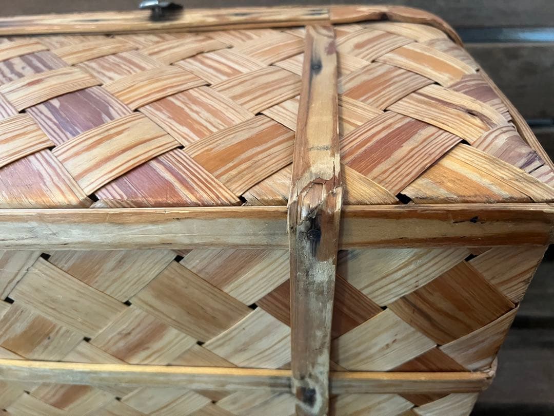 希少 スウェーデン伝統工芸 スポーンコリ 蓋付き収納かご