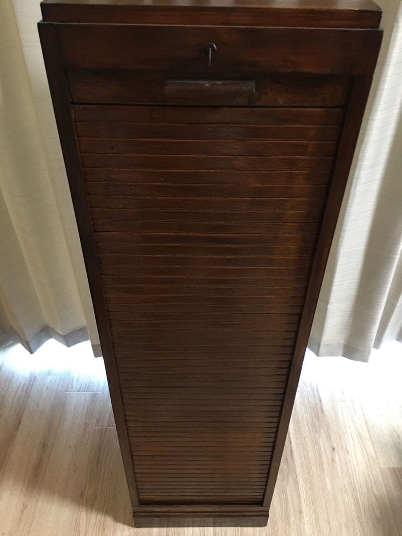 シャッター付きキャビネット　木製　店舗什器　アンティーク　ヴィンテージ棚