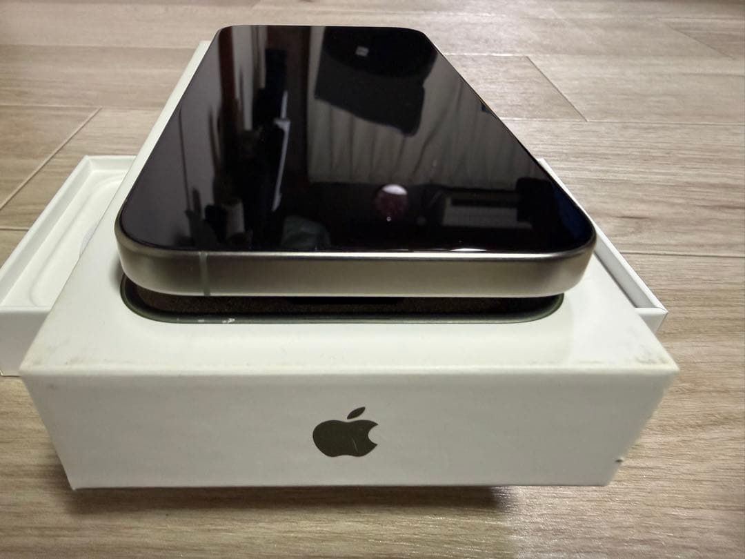 超美品　中国版　iPhone15 Pro Max 256GBナチュラルチタニウム