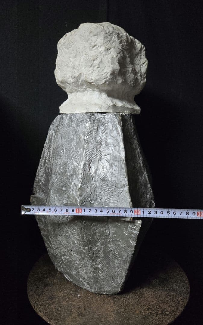 存在感抜群シルバーとホワイトの確か石膏のオブジェスペシャル　骨董市古物インテリア
