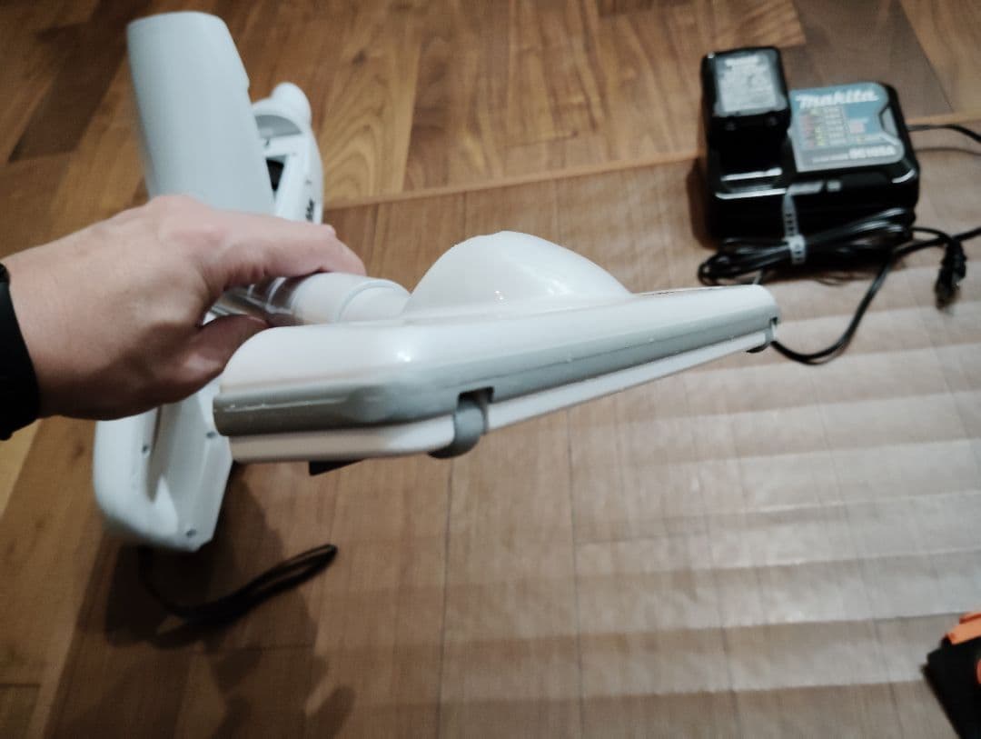 makita 充電式クリーナ CL107FD 充電器 バッテリー 付き 掃除機