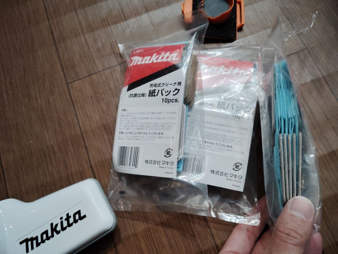 makita 充電式クリーナ CL107FD 充電器 バッテリー 付き 掃除機