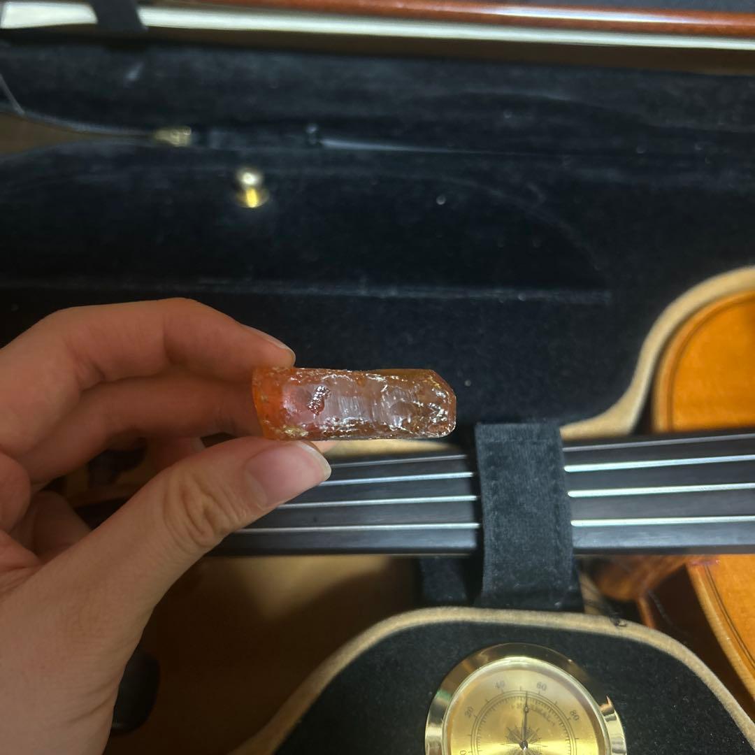 バイオリン　1/2分数楽器　木製弓 ハードケース　マツヤニ　肩当て　付き