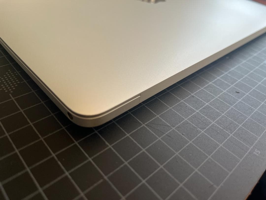 2015年製 MacBook 12インチ Retina