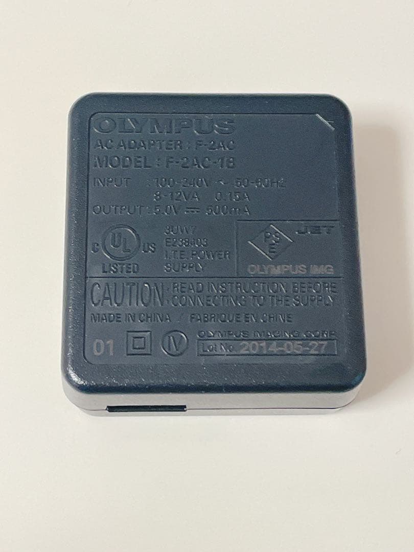 OLYMPUS STYLUS SH-1 ホワイト ボディージャケット付き