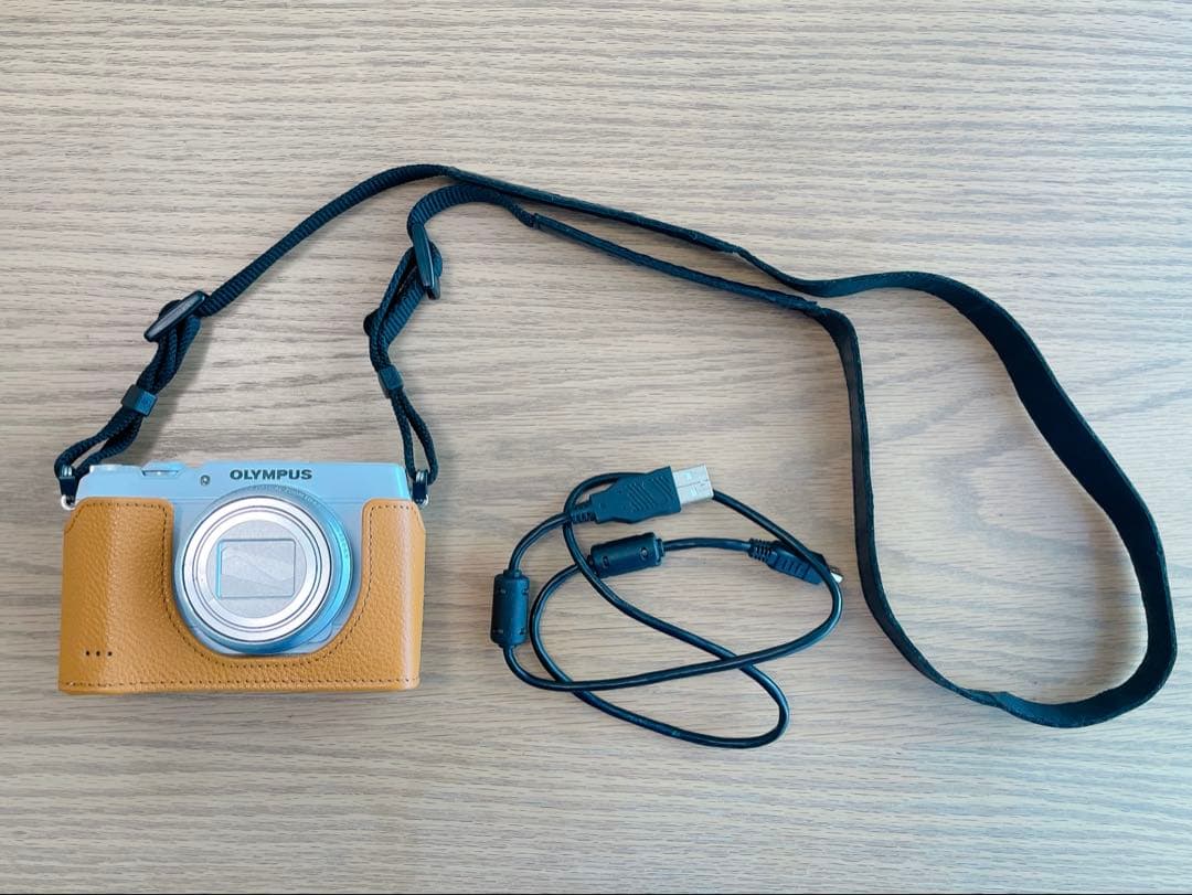 OLYMPUS STYLUS SH-1 ホワイト ボディージャケット付き