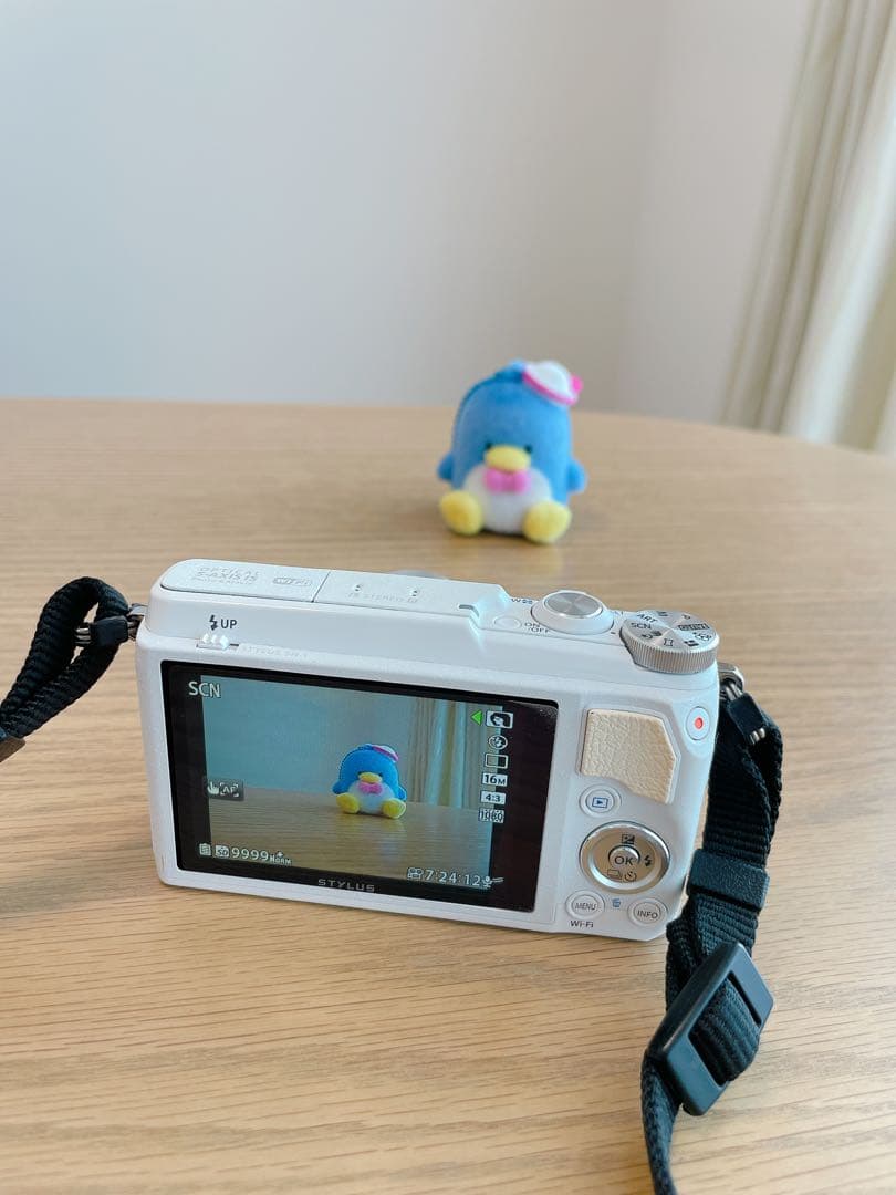 OLYMPUS STYLUS SH-1 ホワイト ボディージャケット付き