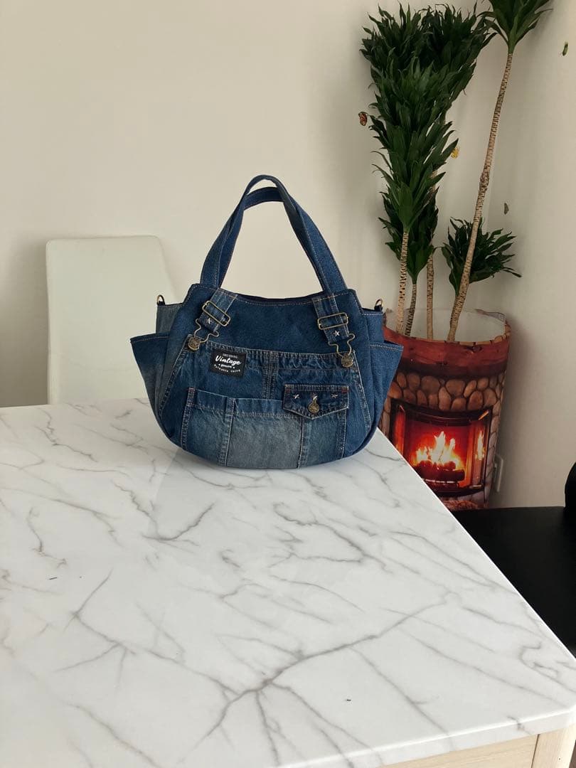 646 大きめデニムリメイクバック　ハンドメイド