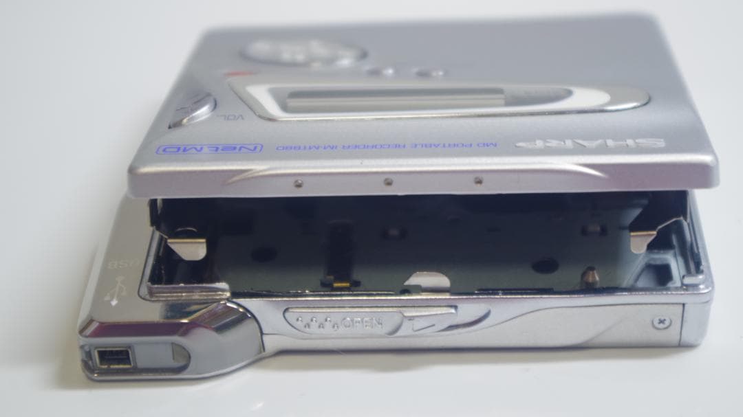 B0662 SHARP MDプレーヤー　IM−MT880
