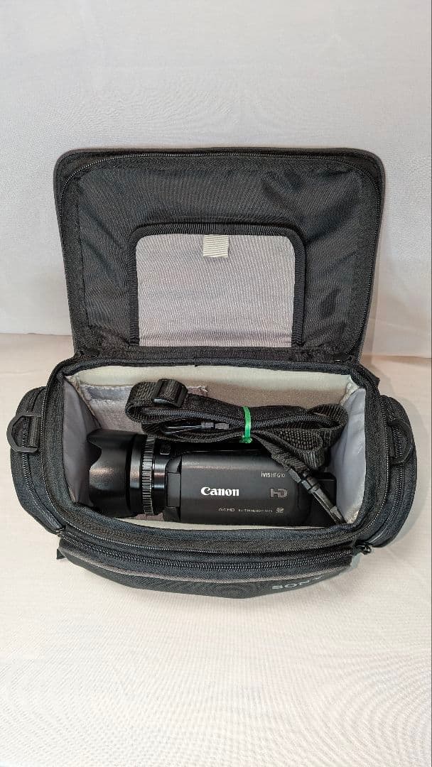 ビデオカメラ Canon iVis HFG10