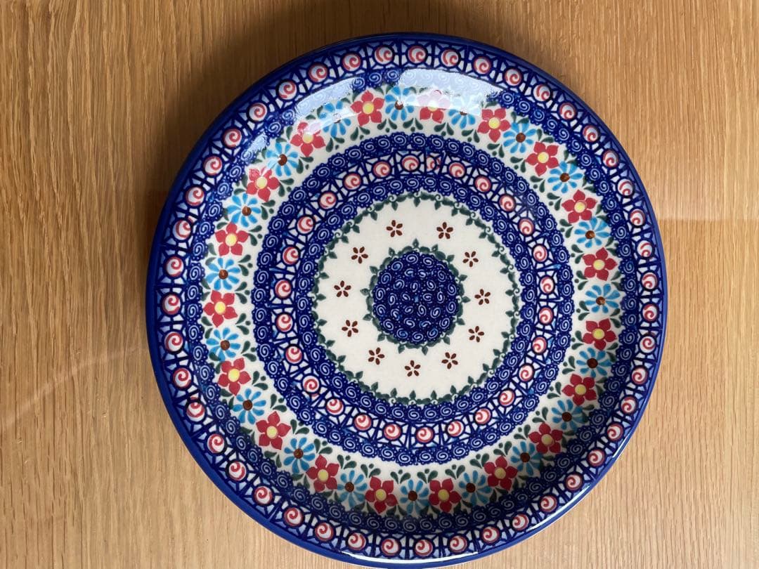ポーランド食器2枚セット　花柄装飾の陶器皿 直径約25cm