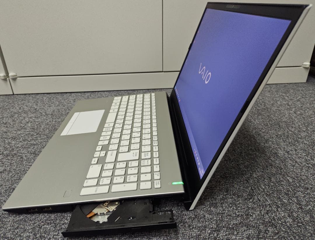 ★交渉成立済★ 美品 VAIO S15 corei5 新品SSD メモリ16GB