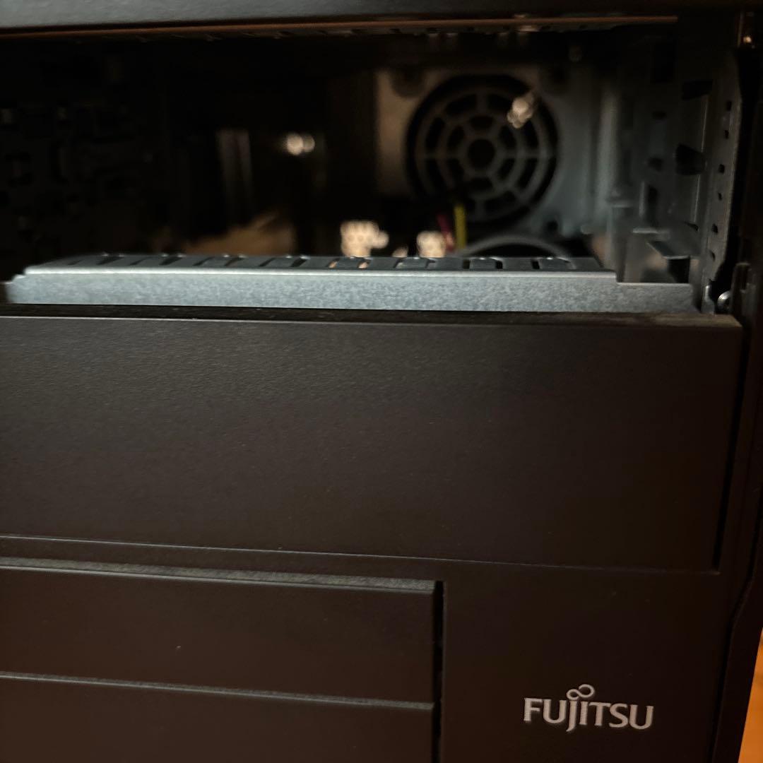 サーバー FUJITSU PRIMERGY TX1310 M1
