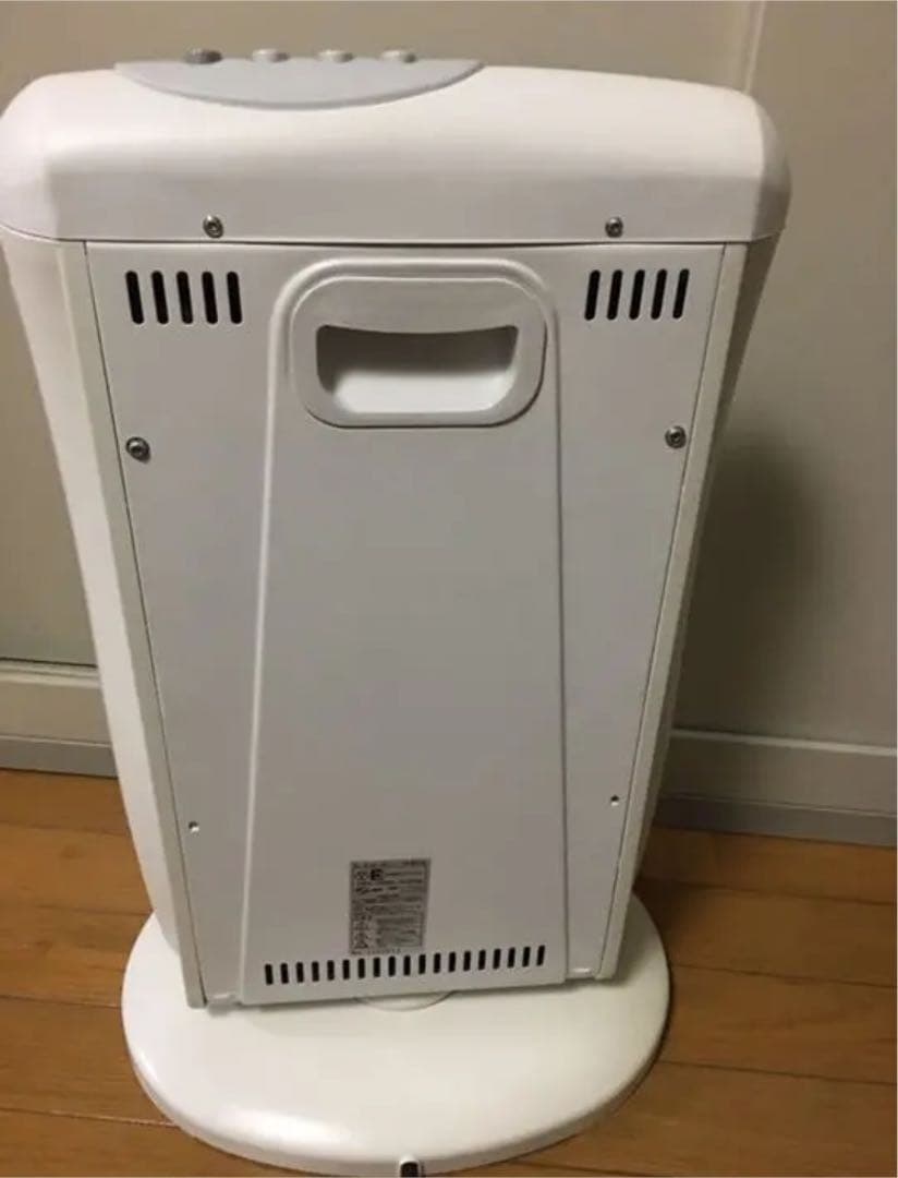 ほぼ新品　空気を汚さずすぐに暖かい　遠赤外線　カーボンヒーター
