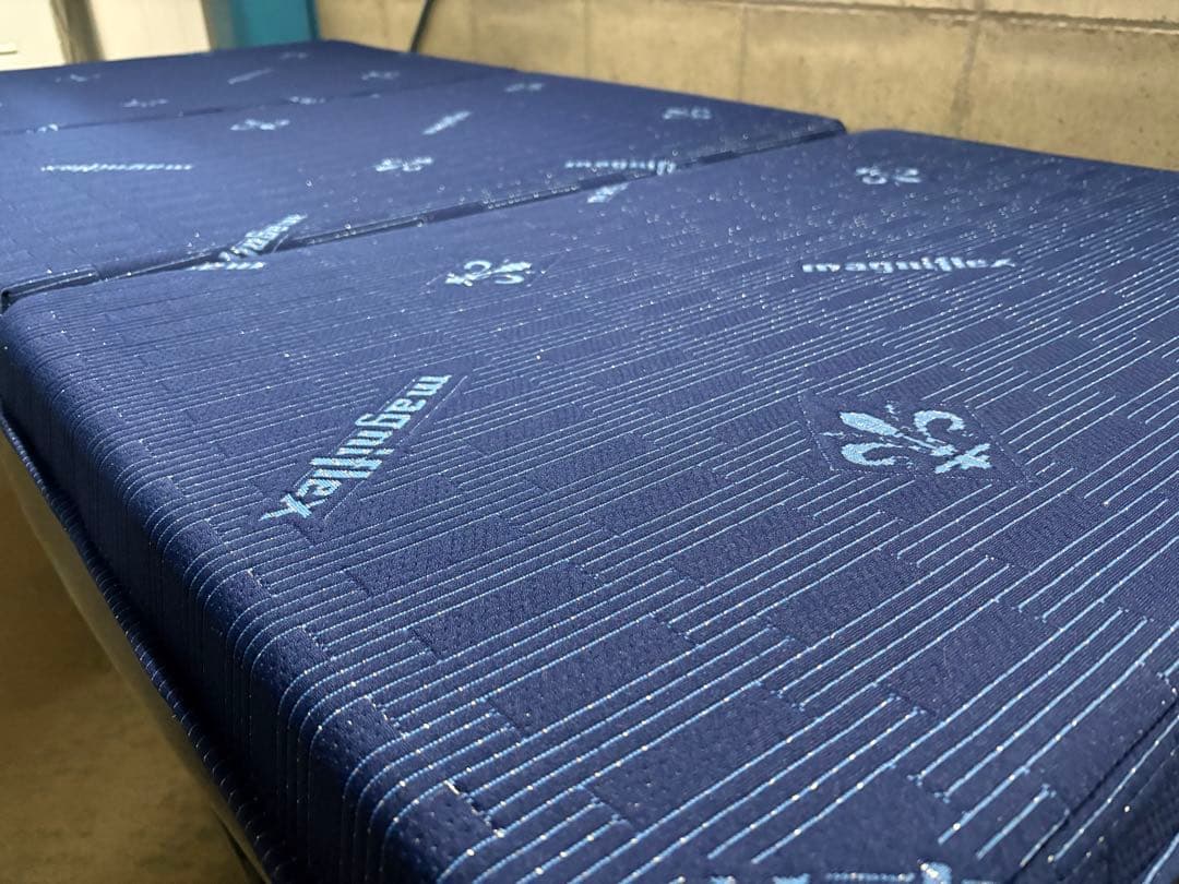 マニフレックス 折りたたみマットレス ダブルサイズ