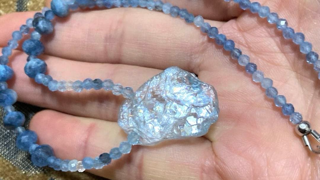 シャイニー　アクアマリン　ネックレス