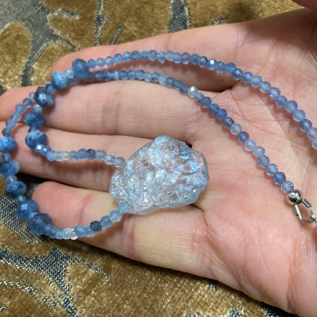 シャイニー　アクアマリン　ネックレス