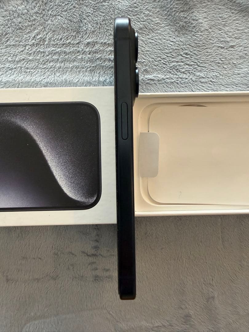 Apple iPhone 15 Pro 256GB ブルーチタニウム