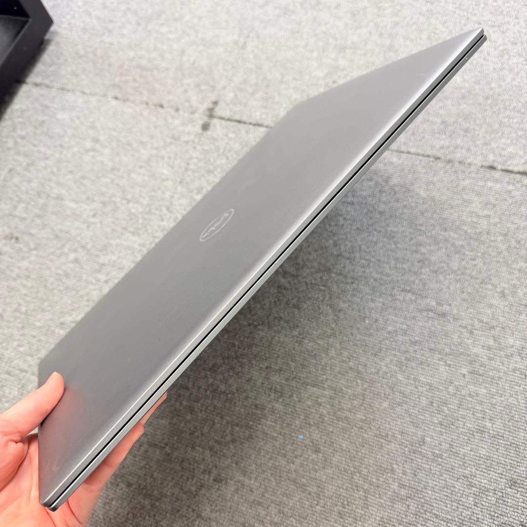 Dell Vostro 5620 第12世代 Intel Core i5