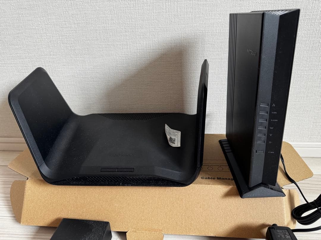スタンド型ルーター 4ポート RAX70 ネットギア + AX1800