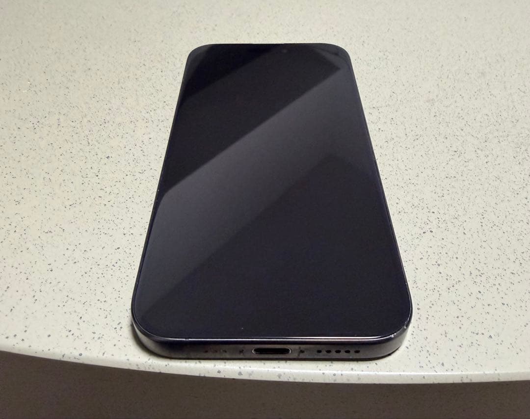 Apple iPhone 15 Pro ブラックチタニウム　確実正規品