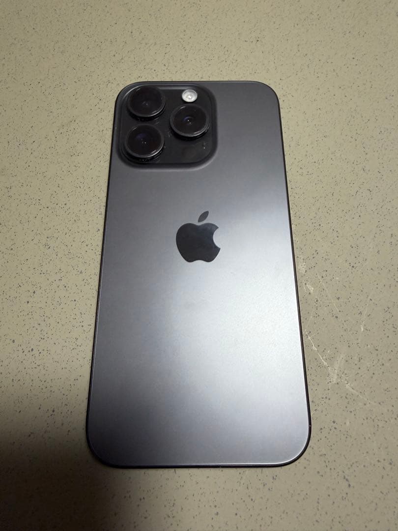 Apple iPhone 15 Pro ブラックチタニウム　確実正規品
