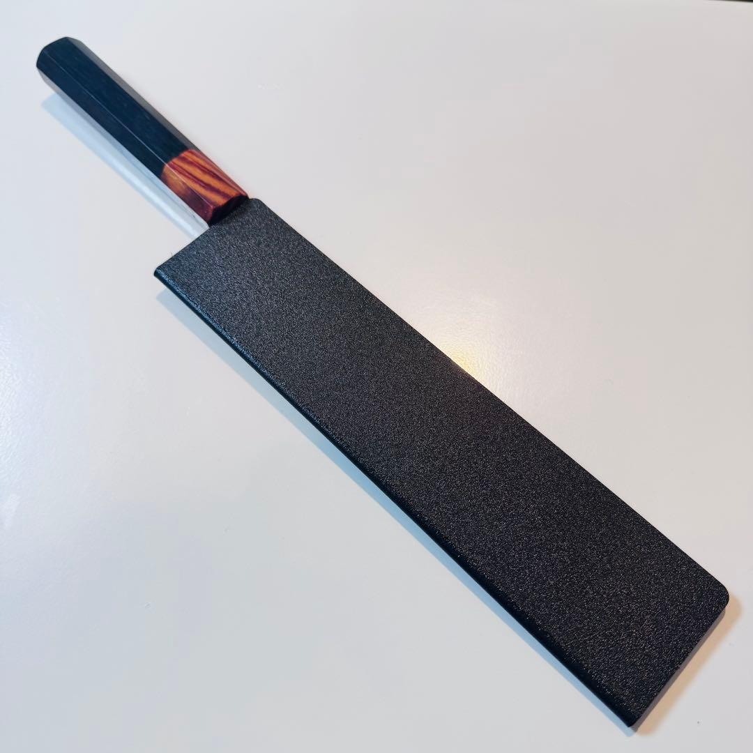 ダマスカス 和牛刀 210mm 槌目 黒仕上げ 黒檀八角柄 シェフナイフ