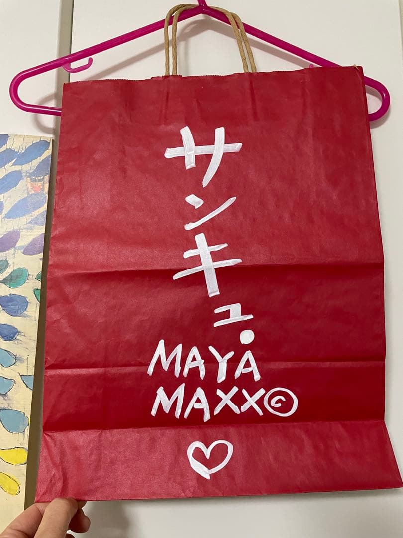 ★MAYA MAXX大型ポスター&直筆サイン入りペーパーバッグ