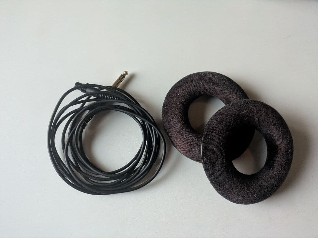 AKG K271 MKII　モニターヘッドホン　密閉型
